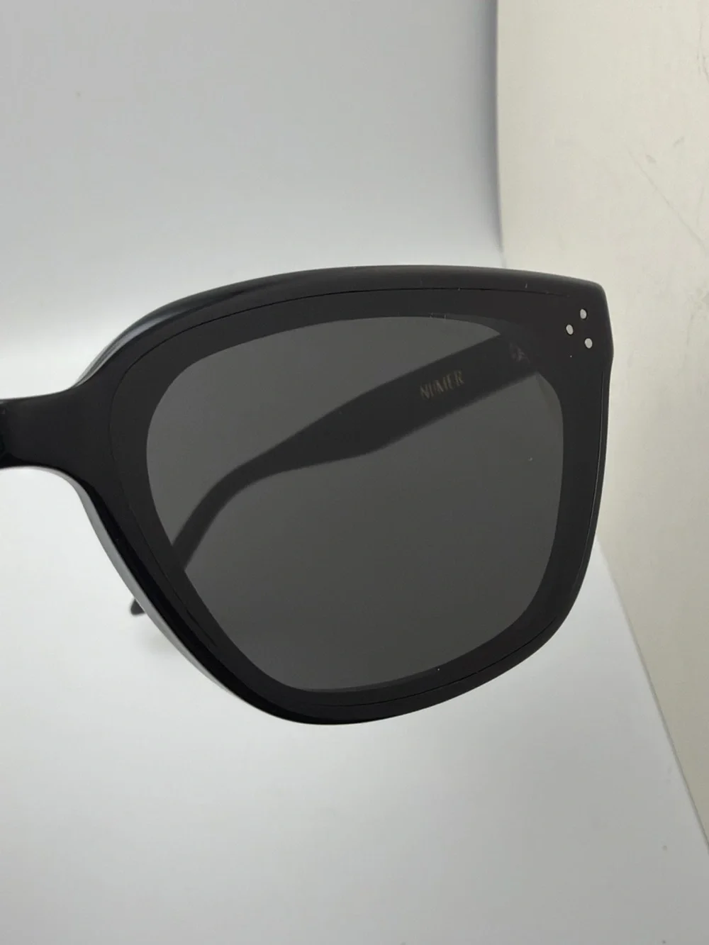 GENTLE MONSTER Numer Black Sunglasses EUC